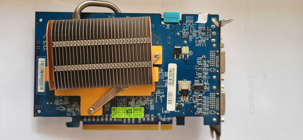 Karta graficzna RETRO Gigabyte GeForce 7600 GS 256MB DDR2 Silent Pipe [22]