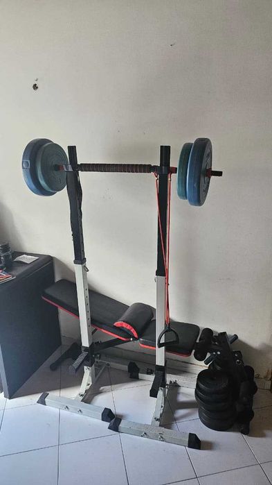 Equipamento Ginasio - Halter, pesos, barra e suporte