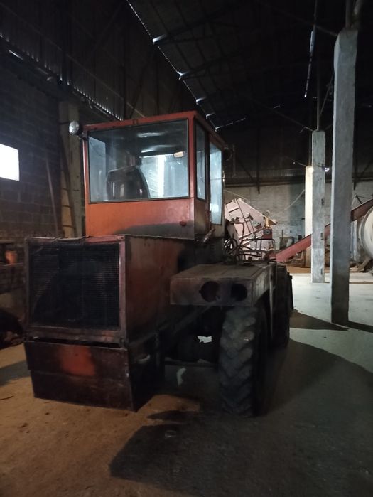 Погрузчик UN-053