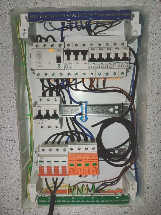 Elektryk, elektromonter