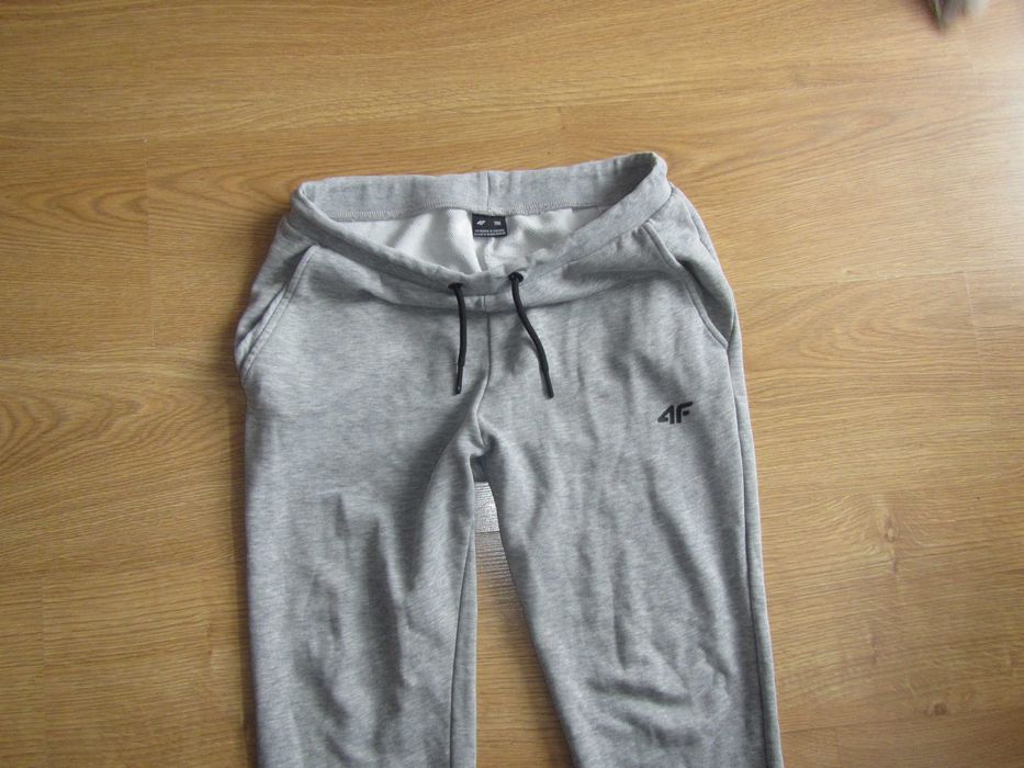 4F spodnie dresowe rozm.158