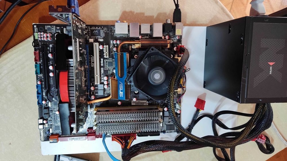 ASUS P5Q Deluxe Motherboard64564188884355121