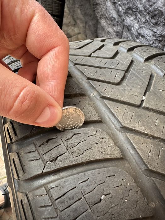 Продам оригінальні диски на Volkswagen разом з зимовою резиною Pirelli
