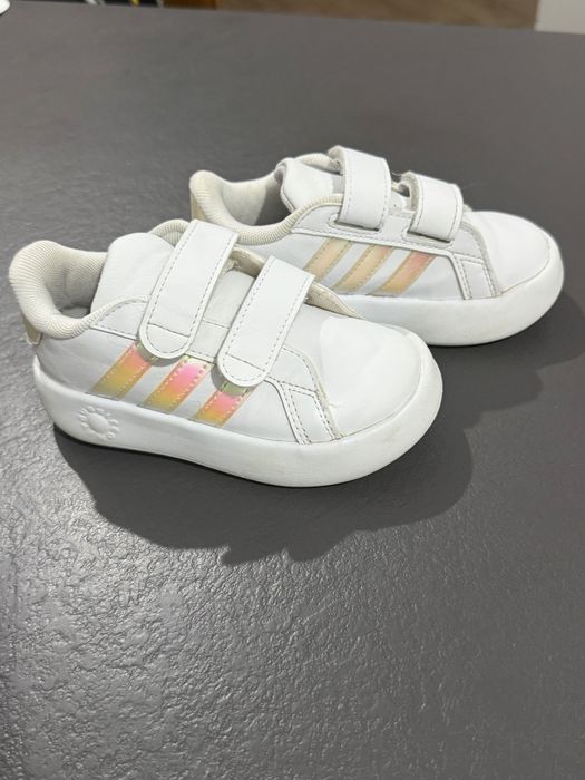 Adidas bubbles 25 розмір, 15,5 см
