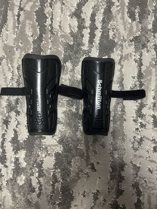 Продам Щитки для футболу