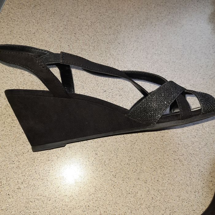Sandałki letnie damskie czarne_NOWE_Deichmann_r.39_25,5 cm koturn