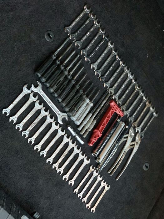 Інструмент Bmw E30 E31 E32 E34 E36 E38 E39 E46 E53 E60 E65 E70 F10 F30