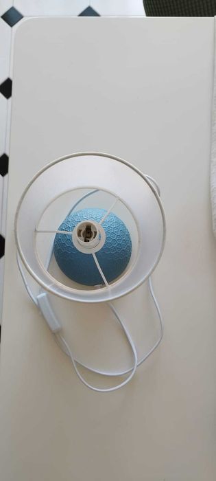 Candeeiro de Mesa Azul e Branco | Ideal para Mesa de Cabeceira