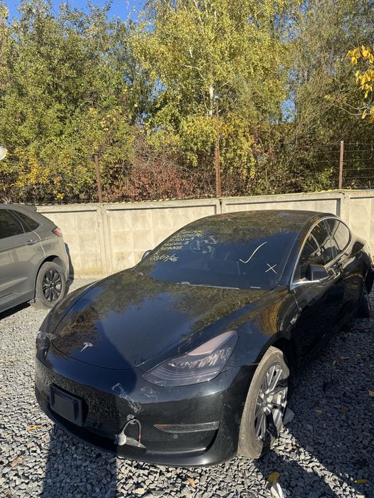 Tesla 3 2019 у Львові