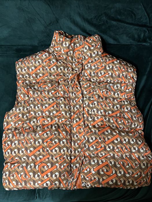 Жилет ,розмір с ,теплий