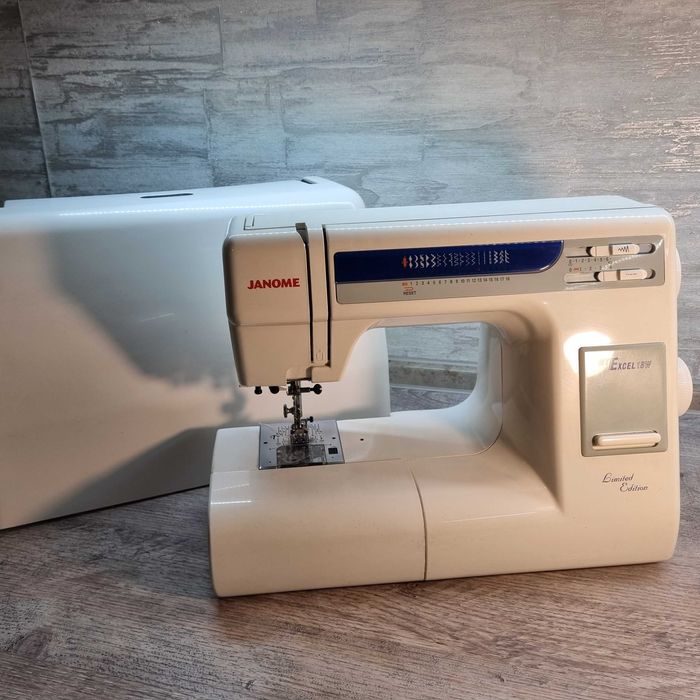 Швейна машина Janome 18W