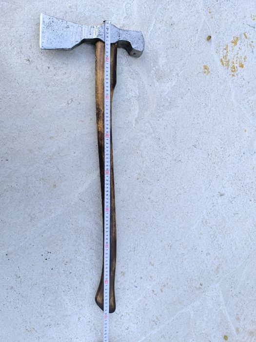 Топор сокира , колун  кована
