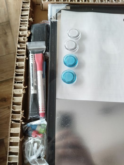 Tablica magnetyczna, suchościeralna