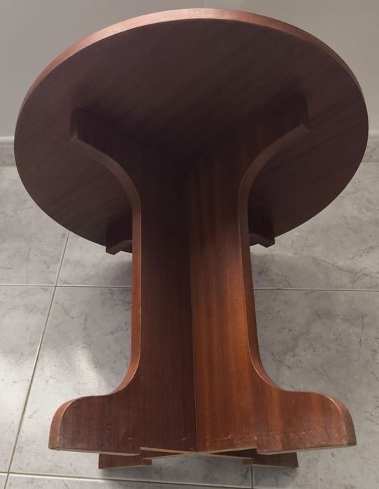 Mesa de madeira de centro