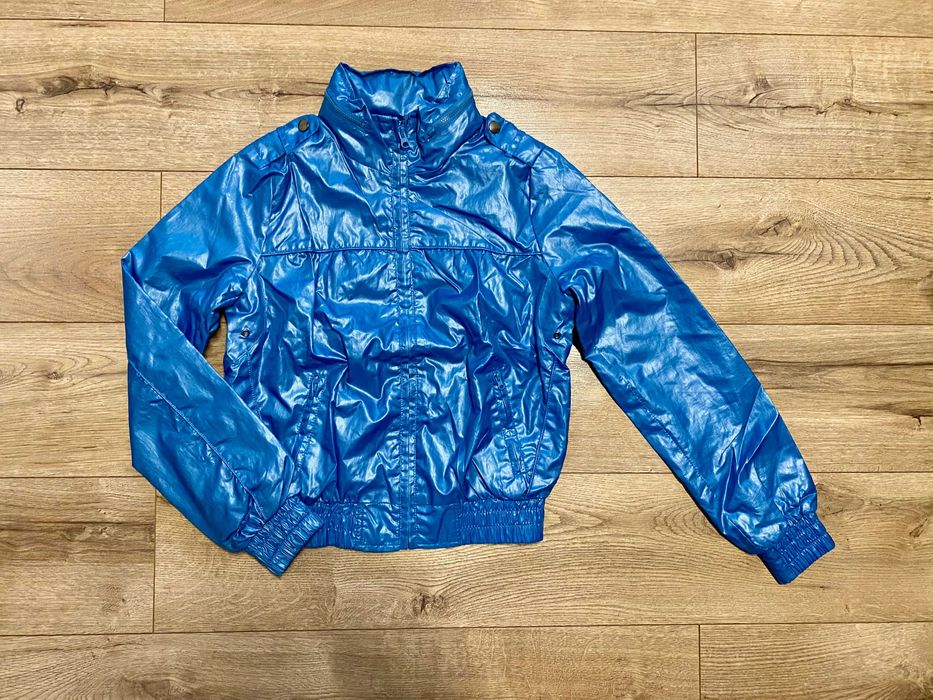 Przeciwdeszczowa cienka kurtka damska r. M/38