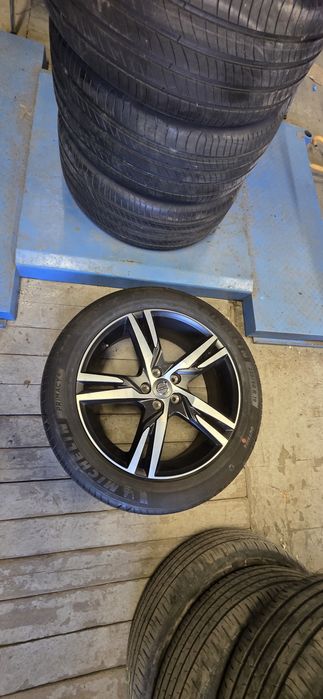 Koła opony letnie 19 5x108 Volvo xc40 xc60 xc90 235/50/19 Michelin Now