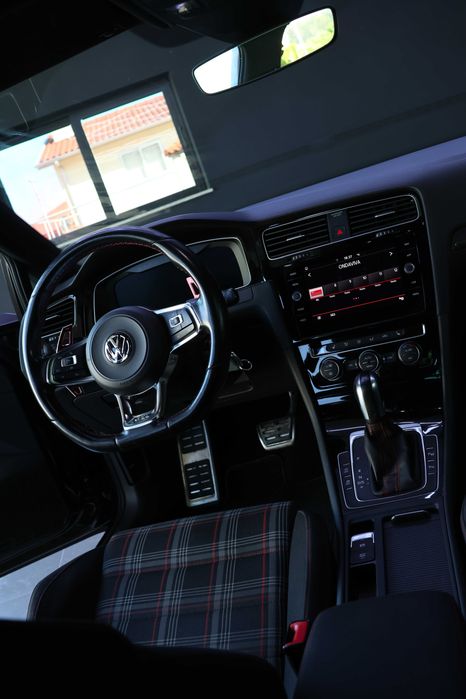VW GOLF 7.5 GTI DSG PERFORMANCE