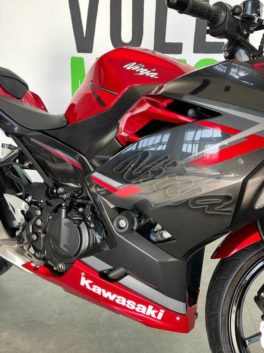 Мотоцикл Kawasaki Ninja 400