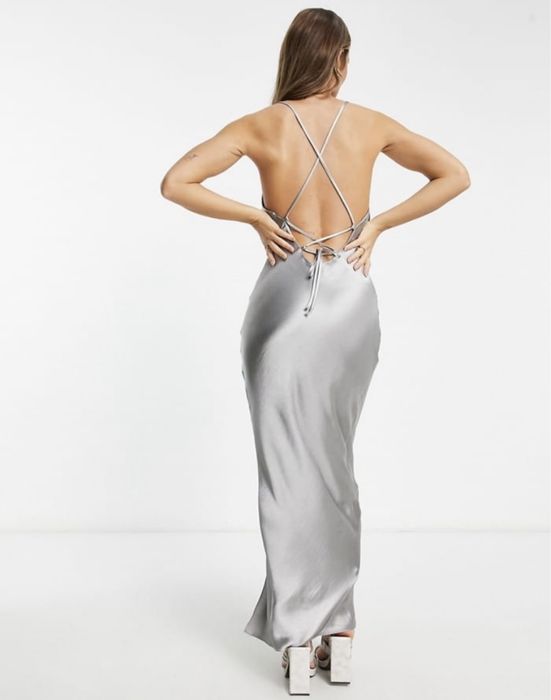 Srebrna sukienka satynowa maxi minimalizm elegancja wesele ASOS 38/40