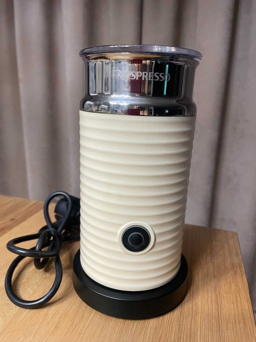 NESPRESSO spieniacz do mleka AEROCCINO 3 kremowy