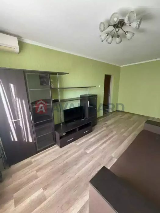 2-кімнатна квартира на 5 поверсі — Тополя-3