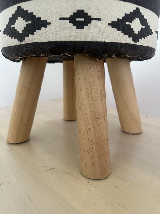 Banco decorativo pequeno