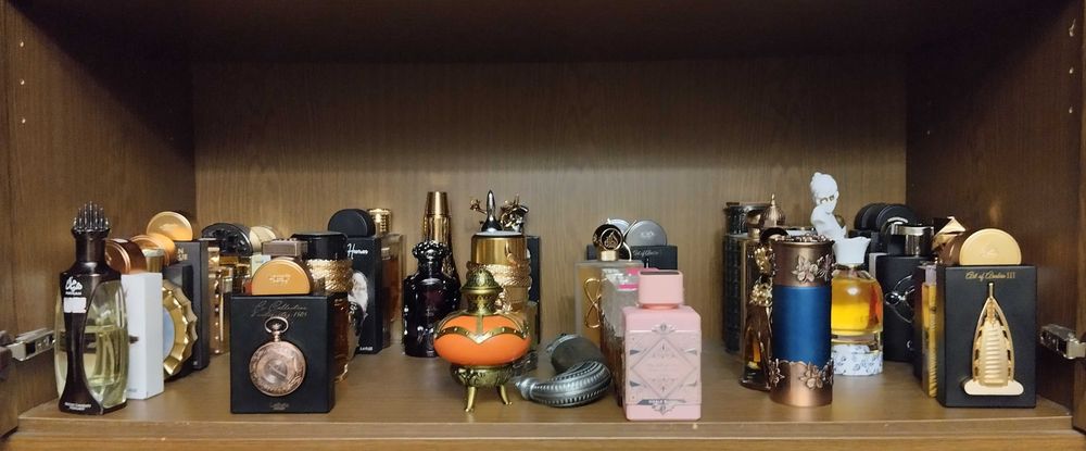 Розпив парфумерії.