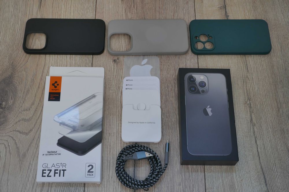 Apple iPhone 13 Pro 256GB Mocny Grafit/Graphite + gratis 3 etui