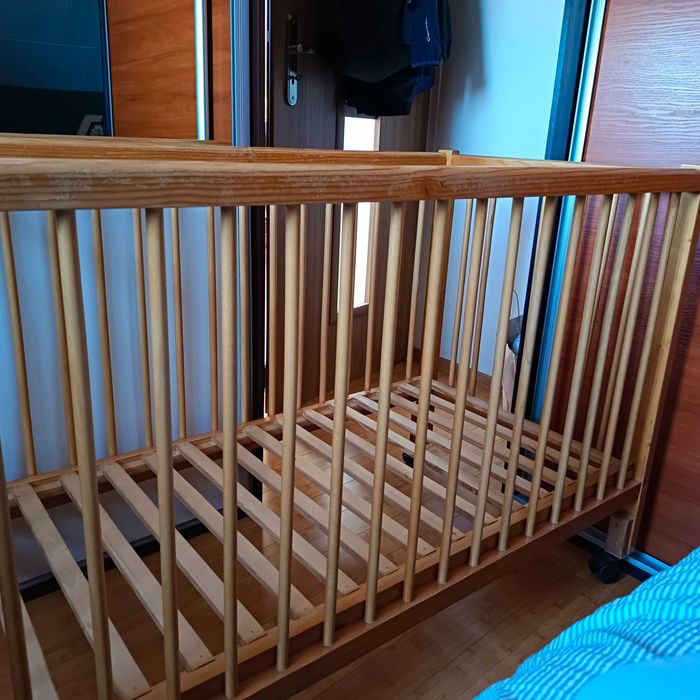 Łóżeczko dla dziecka 60/120, drewniane, używane