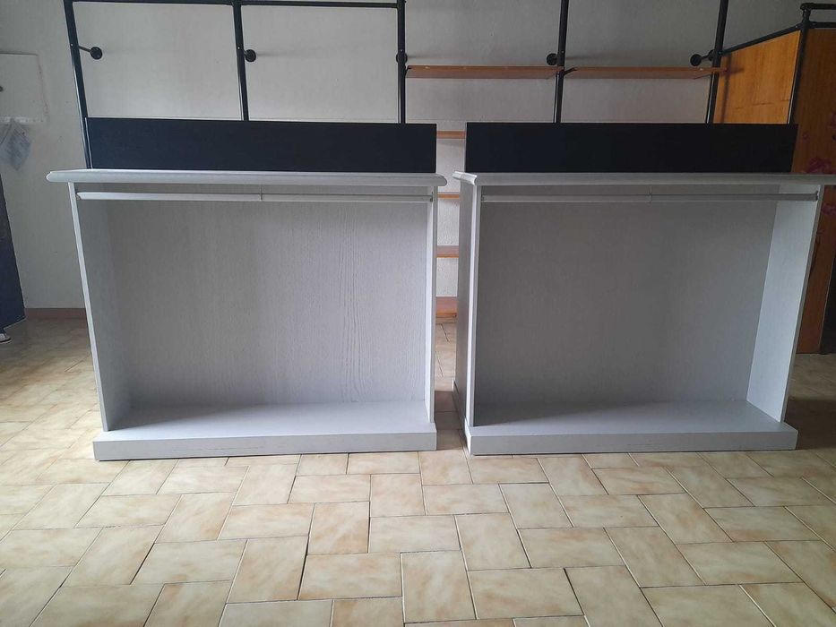 Mobiliário diverso de loja de roupa