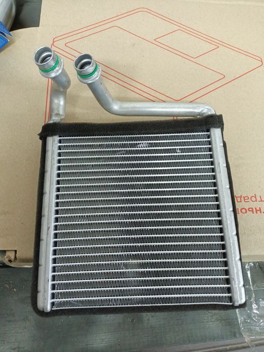 Продам радіатор пічки Пассат б7.