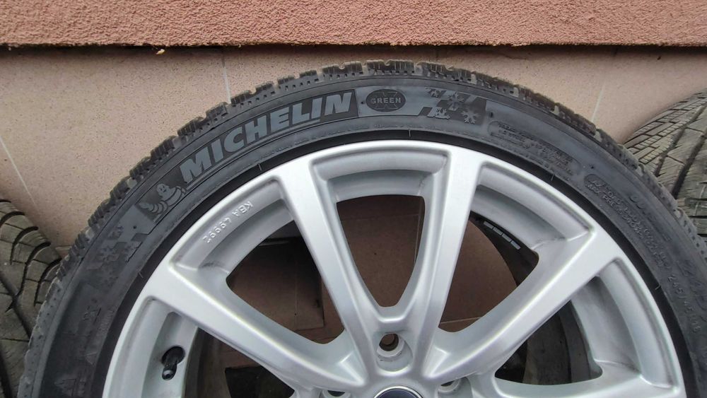 Felgi z oponami plus czujniki ciśnienia