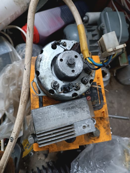 Двигуни Мінськ 12