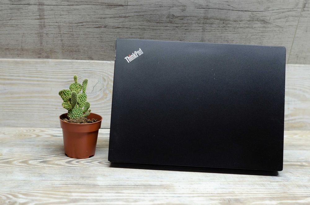 Ноутбук Lenovo ThinkPad E480 i5-8250U 3.4Ghz/DDR4 8Gb/SSD 240Gb/14´