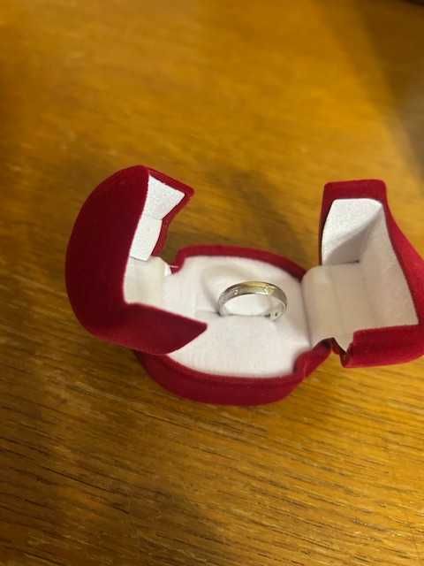 Обручка, платина  950 проба , із 7 діамантами,  розмір-17