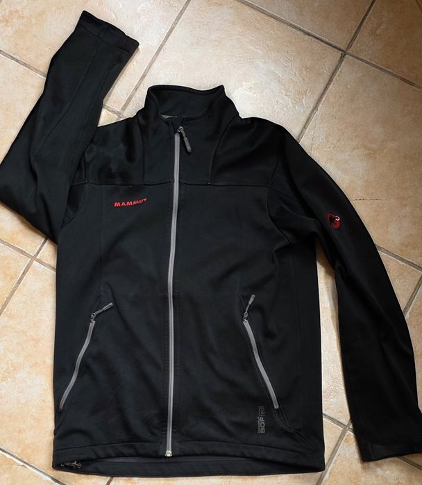 Куртка софтшелл (softshell) моделі Jack Wolfskin Whirlwind Men та Mammut  SOFtech
