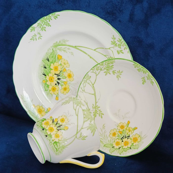 **PIERWIOSNKI**filiżanka porcelana New Chelsea 1936+