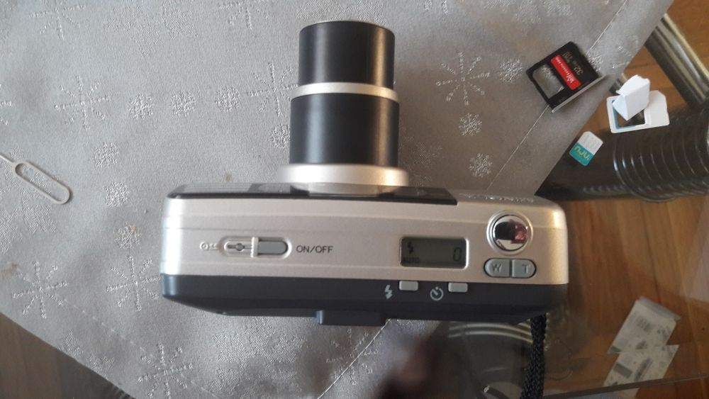 Aparat analogowy Minolta Riva Zoom 90