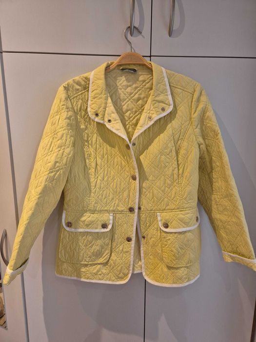 Żółta kurtka pikowana
