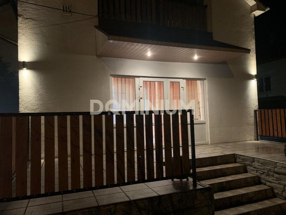 Комфортний будинок для життя і бізнесу у Виноградові