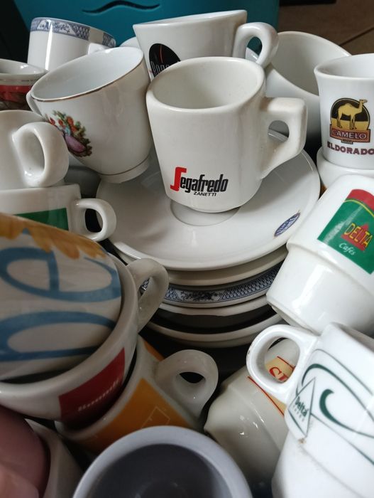 Lote chávenas e pratos de café coleção