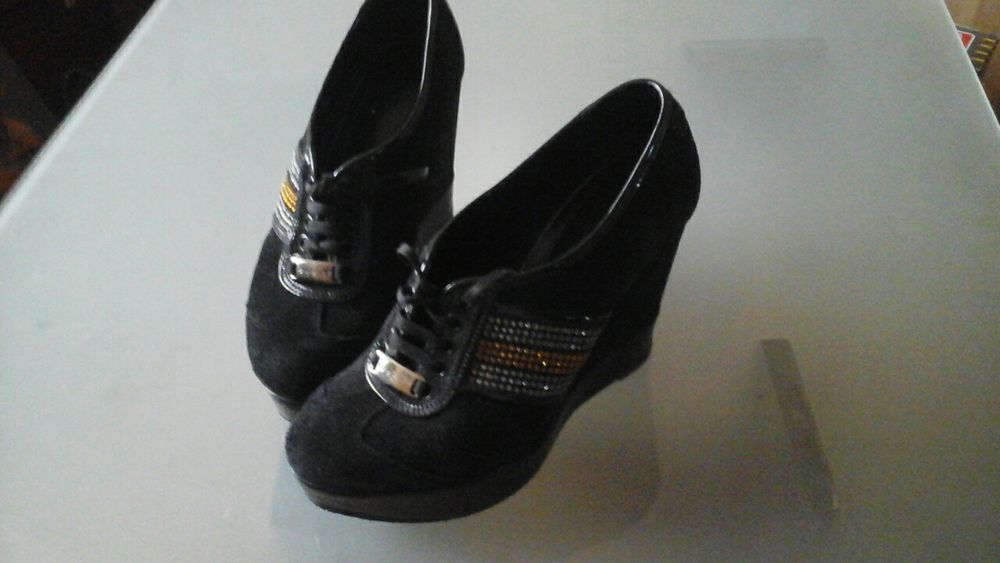 продам ботильоны Prada