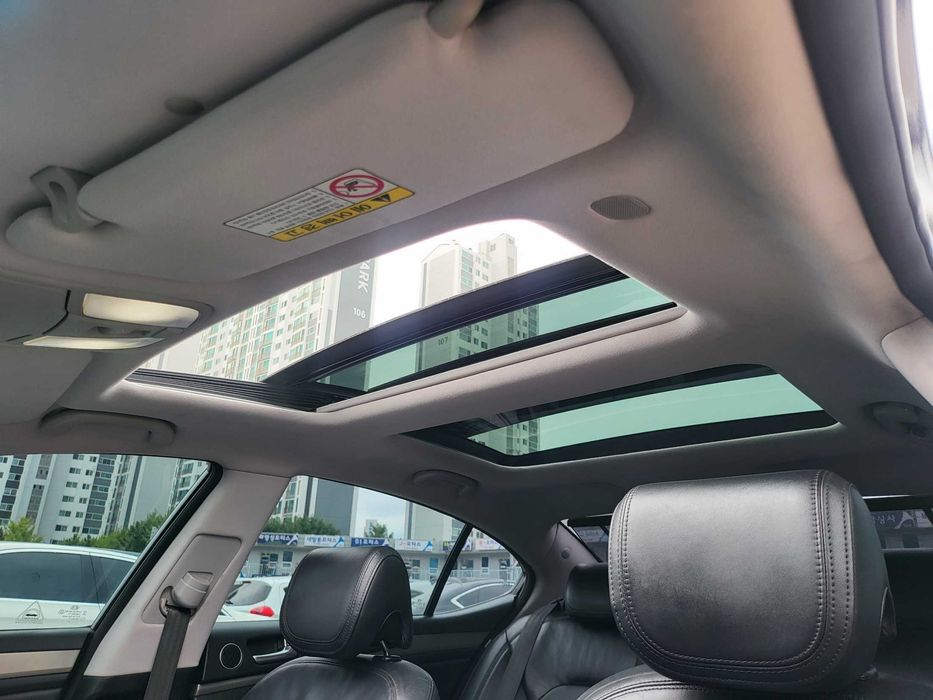 Kia K7 2015, 2.5 Hybrid, седан з низькою витратою палива з Кореї