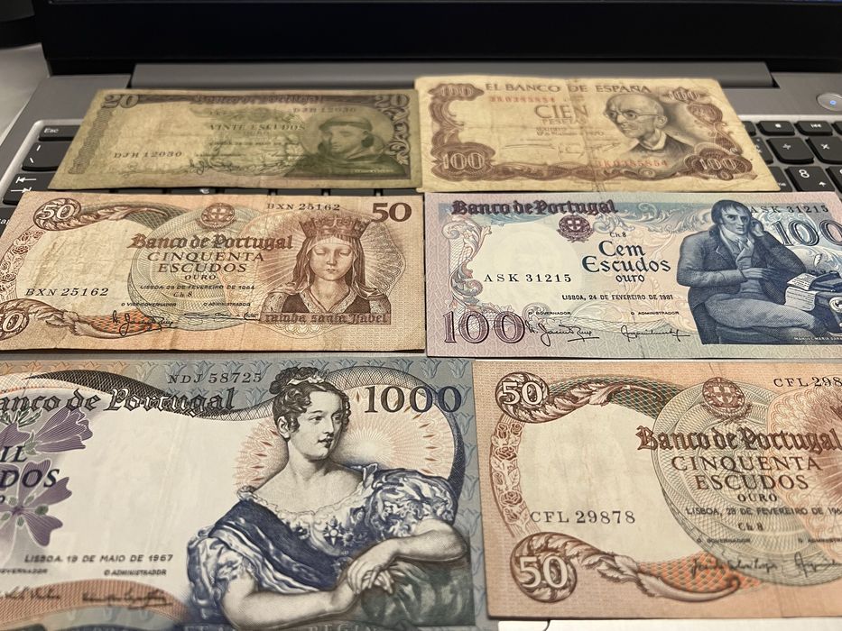 Notas de varios paises