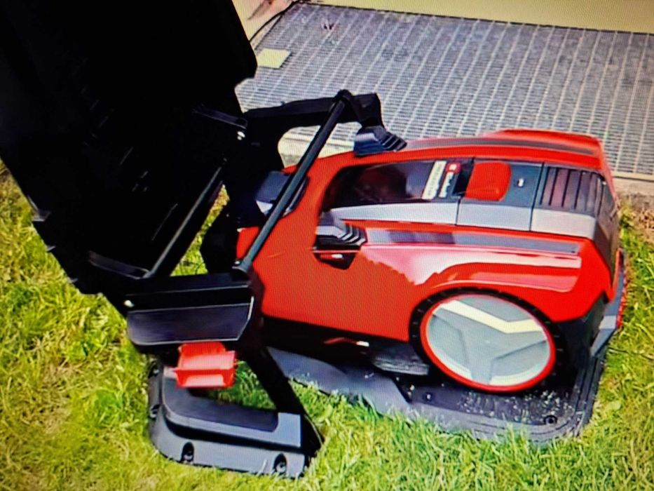 Garaż dla robota koszącego wszyskie modele Einhell DASZEK