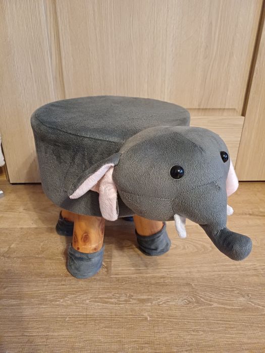 Pufa tapicerowana stolik słonik
