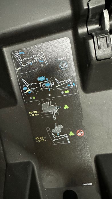 Vendo conjunto Bebe Confort de 2019 + Isofix novo