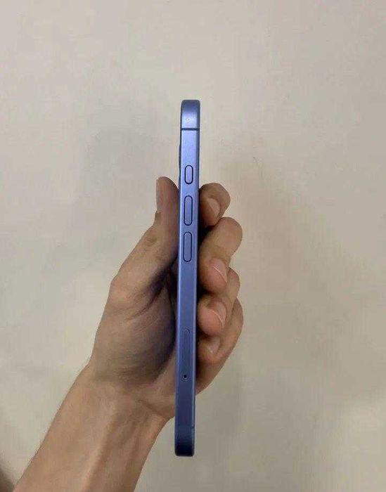 iPhone 16, 256 ГБ, SIM + eSIM