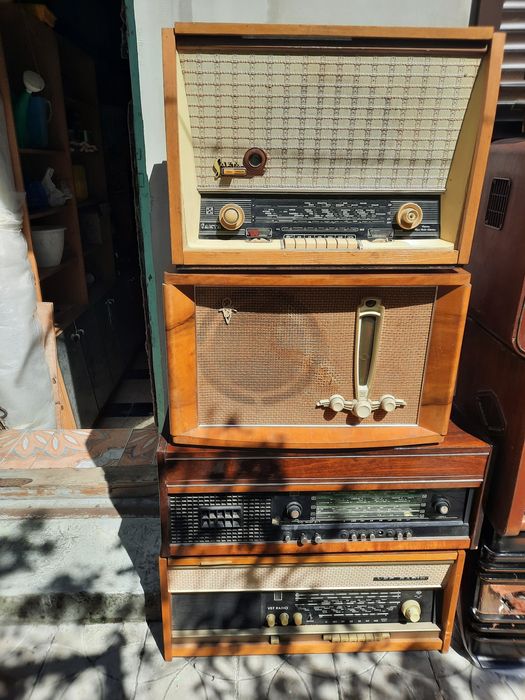 Радіоли,одним лотом.