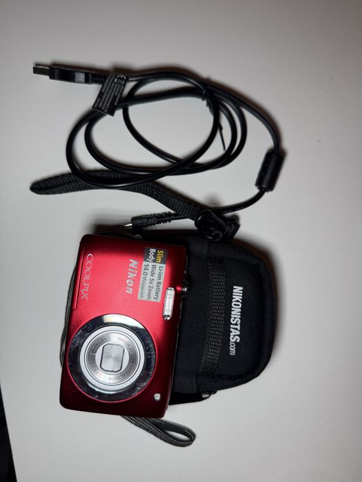 Nikon coolpix S2600